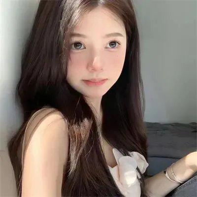 深深腥红